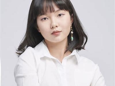 优质素人原创视频分享平台，带你探索生活的真实瞬间与精彩故事